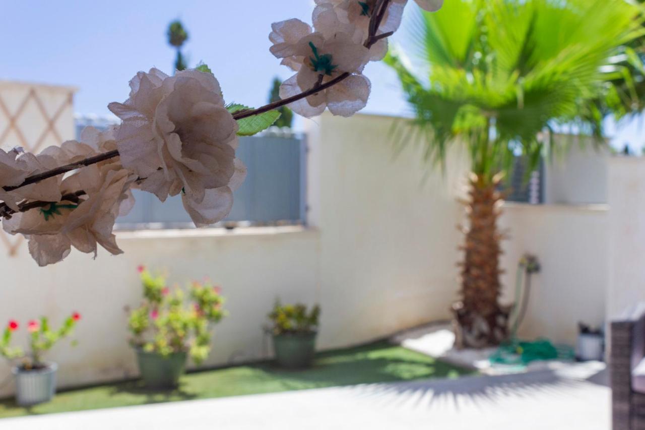 Bungalow Pink Garden Orihuela Eksteriør billede